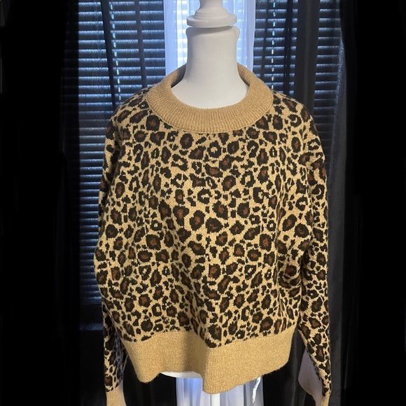 Zara New Without Tags Animal Print Oversized Sweater. Size Medium. - Picture 4 of 5